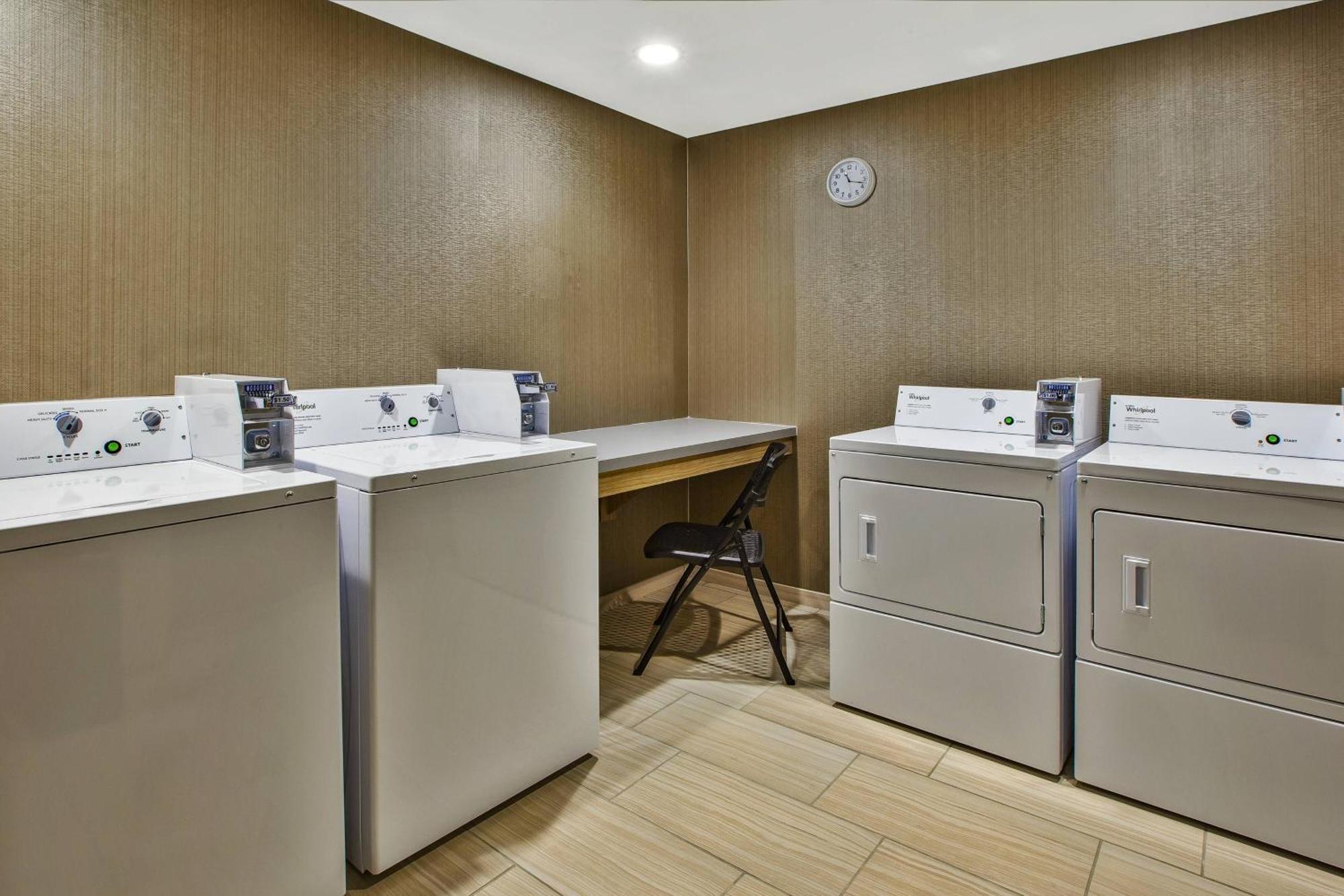 Springhill Suites By Marriott Pittsburgh Butler/Centre City Екстериор снимка