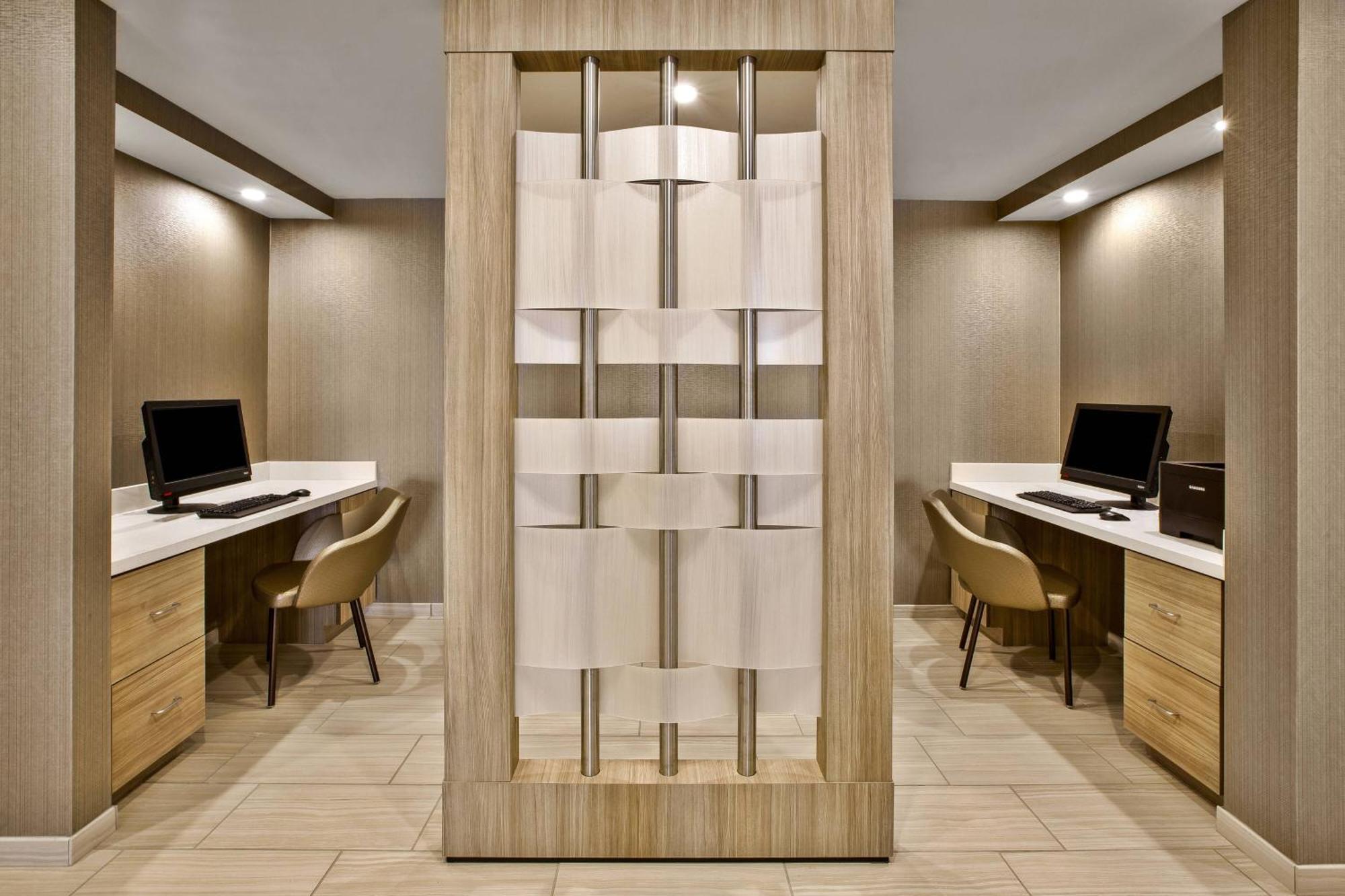 Springhill Suites By Marriott Pittsburgh Butler/Centre City Екстериор снимка