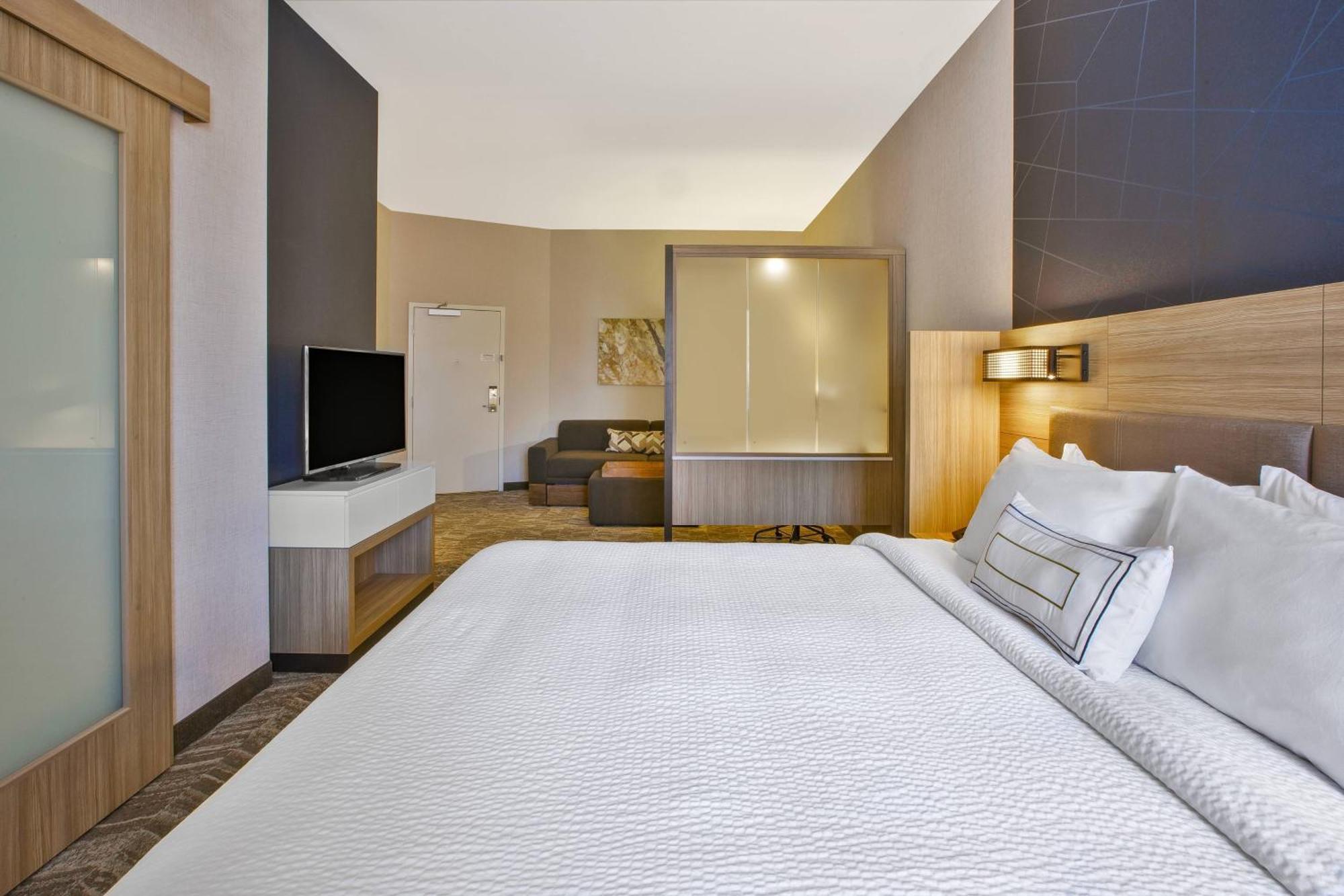 Springhill Suites By Marriott Pittsburgh Butler/Centre City Екстериор снимка